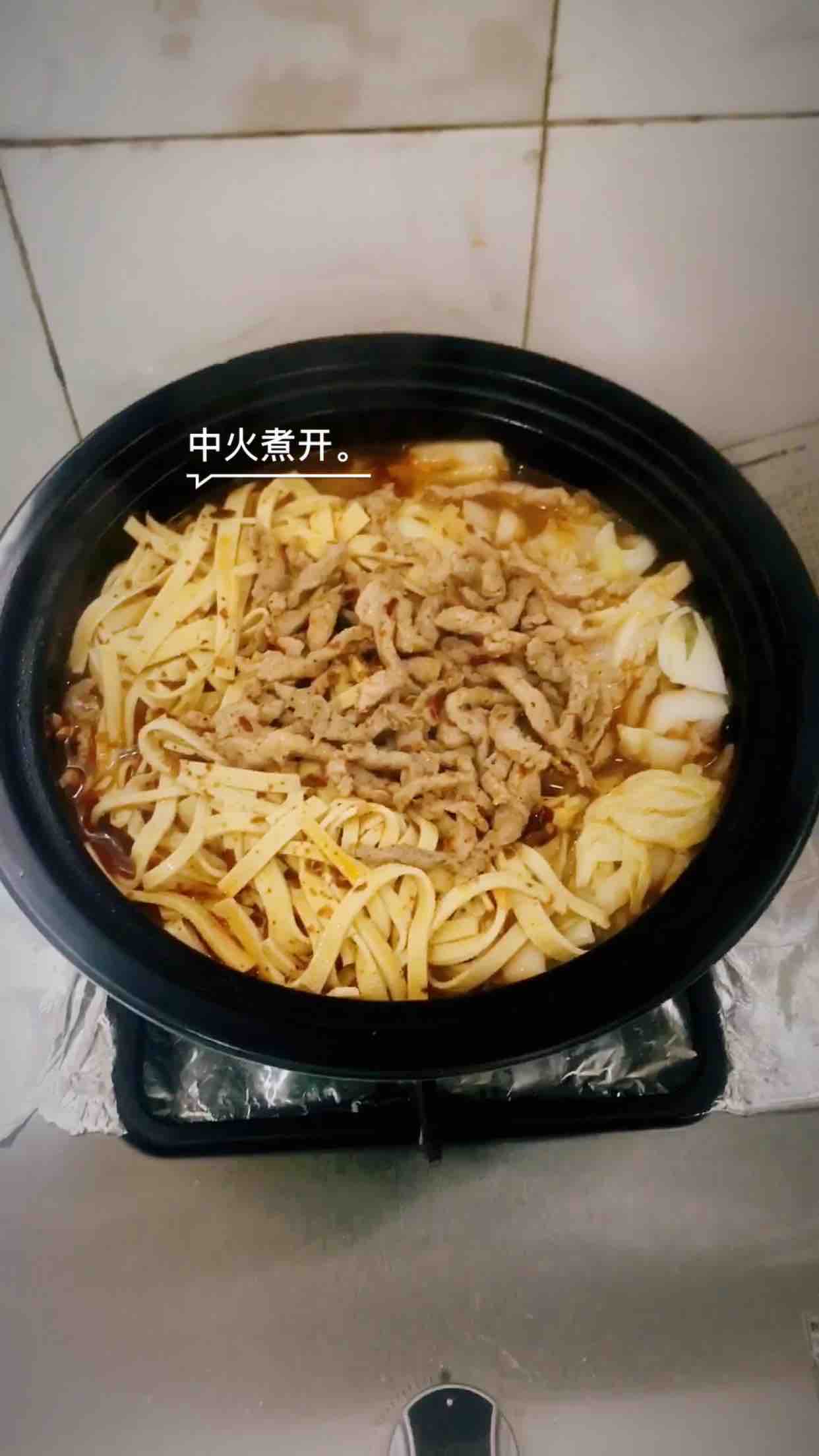 砂锅水煮肉丝的做法步骤：13