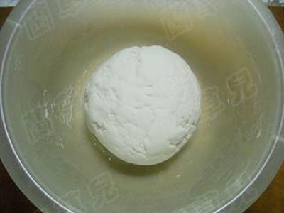 卷心菜鲜肉包子的做法步骤:2
