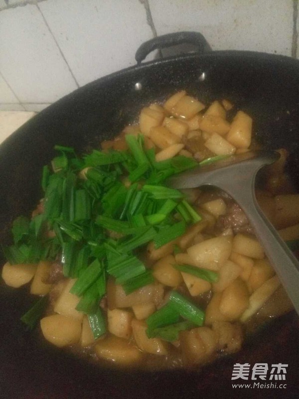 土豆红烧肉的做法步骤:3
