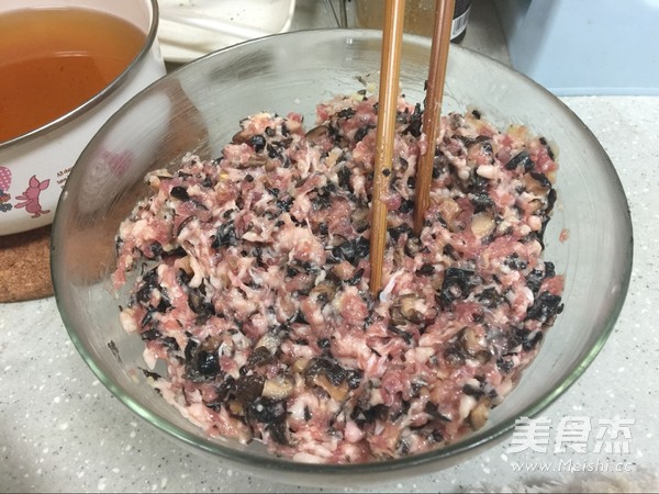 三鲜饺子的做法步骤:13