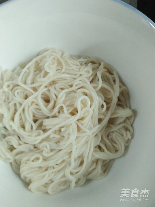 番茄鸡蛋面的做法步骤:12