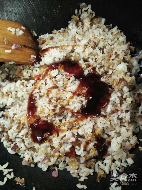 蚝油炒饭的做法步骤：9