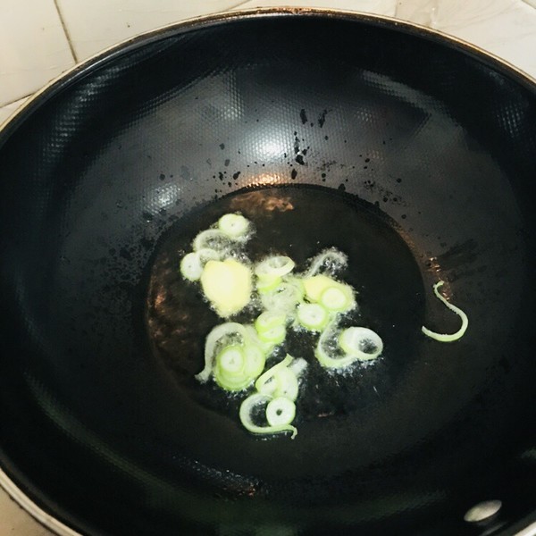 小鸡炖蘑菇土豆的做法步骤:4