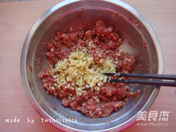 春节餐桌必备菜四喜丸子的做法步骤:4