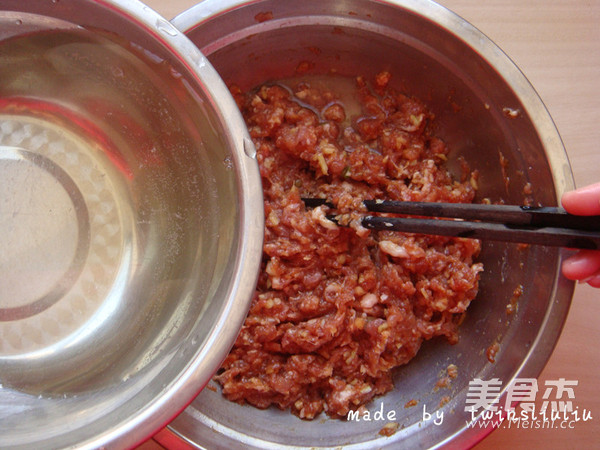 春节餐桌必备菜四喜丸子的做法步骤:6