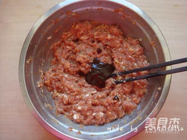 春节餐桌必备菜四喜丸子的做法步骤:7