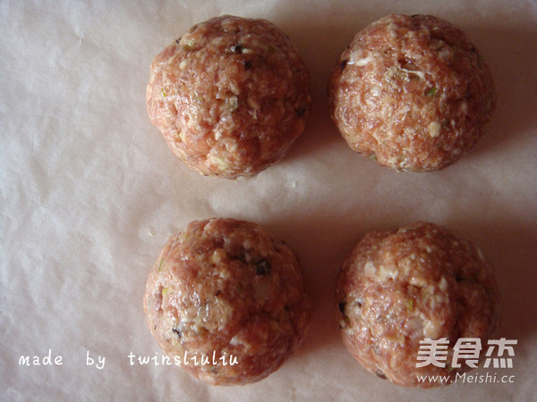 春节餐桌必备菜四喜丸子的做法步骤:10