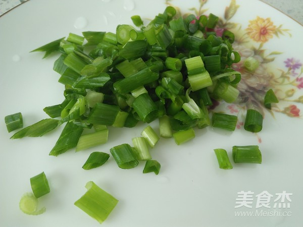 葱香洋芋煎饼的做法步骤:4