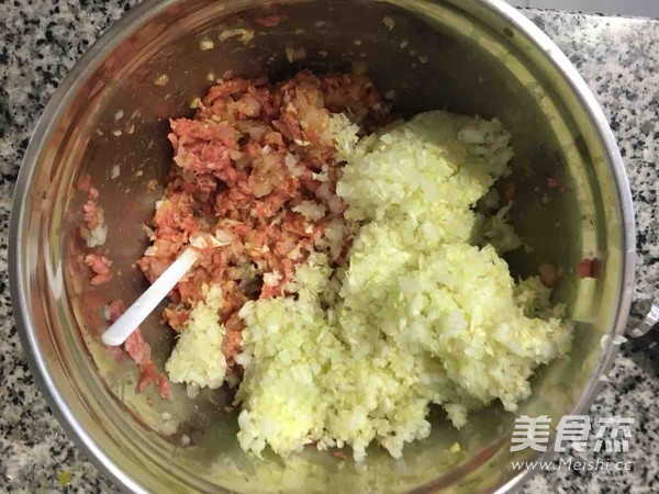 白菜大虾饺子的做法步骤：14