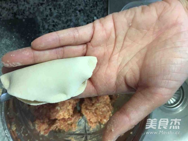 白菜大虾饺子的做法步骤：14