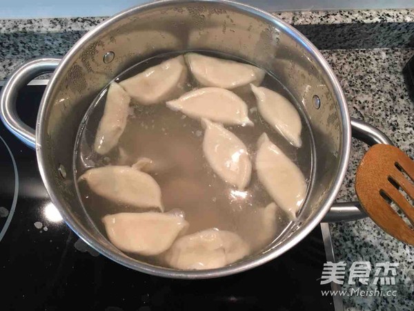 白菜大虾饺子的做法步骤：14