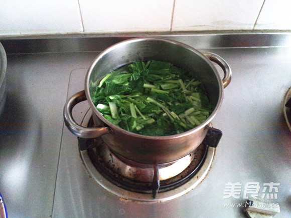 小白菜氽丸子的做法步骤:8
