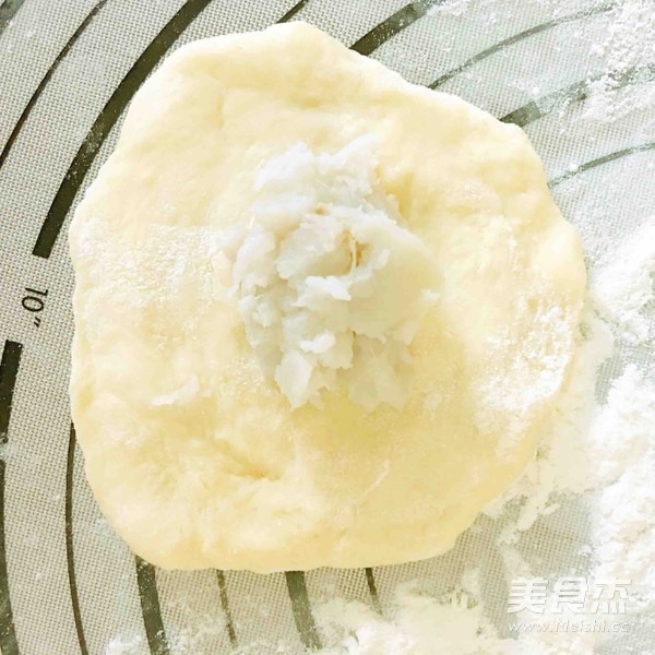 不输网红面包的芋泥小餐包的做法步骤:8