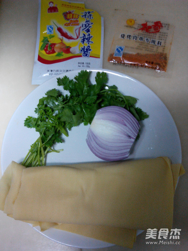 烤干豆腐卷的做法步骤：1