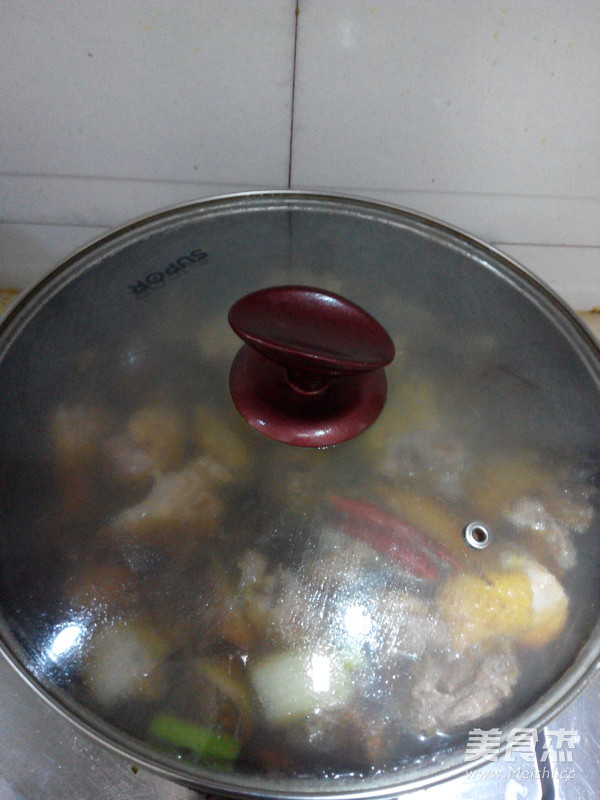 小鸡炖蘑菇的做法步骤:7