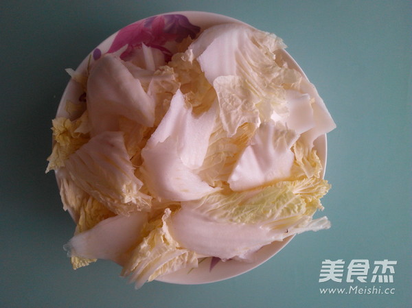 带鱼扒白菜的做法步骤:2
