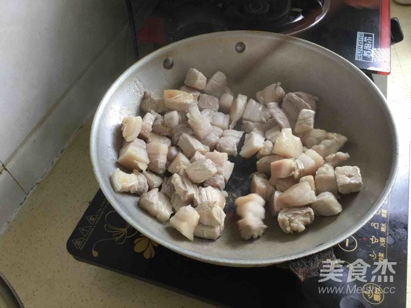 红烧肉的做法步骤：4