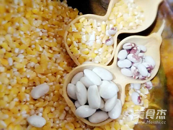 大碴粥的做法步骤：1