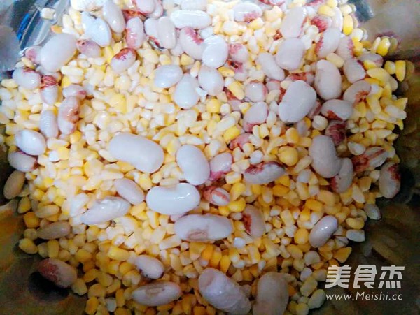 大碴粥的做法步骤：2