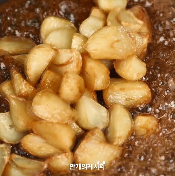 大蒜炖的做法步骤：3