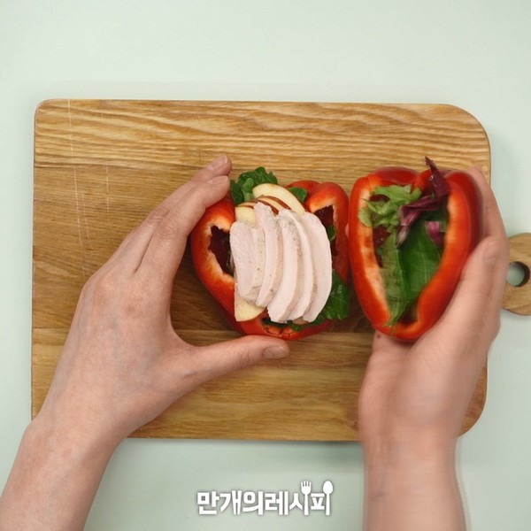 红灯笼椒三明治的做法步骤:4