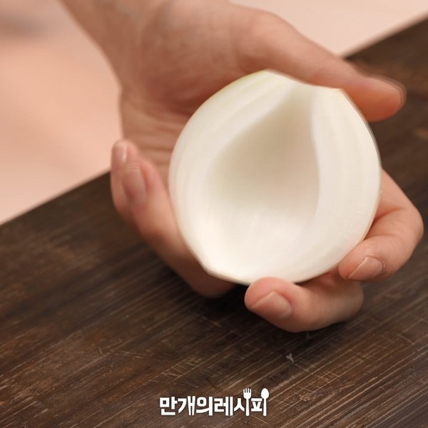 洋葱芝士球的做法步骤：2