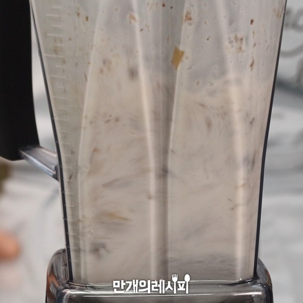 双孢菇芝麻汤的做法步骤:6