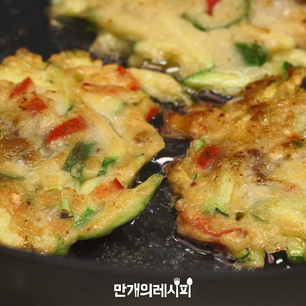 西葫芦蛤蜊煎饼的做法步骤：5