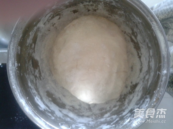 鲜肉豆角包子的做法步骤：1