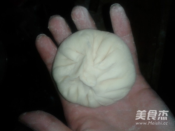 鲜肉豆角包子的做法步骤:9