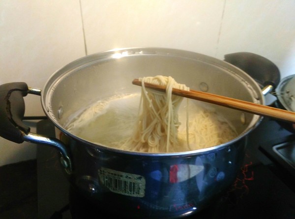 年夜饭不可少的~~红鲤面条的做法步骤:8