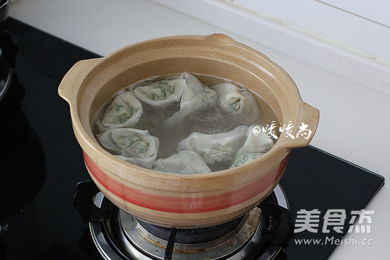 荠菜鲜肉馄饨的做法步骤:10