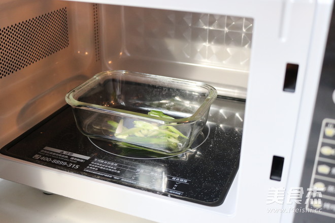 丝瓜烧油条的做法步骤：4