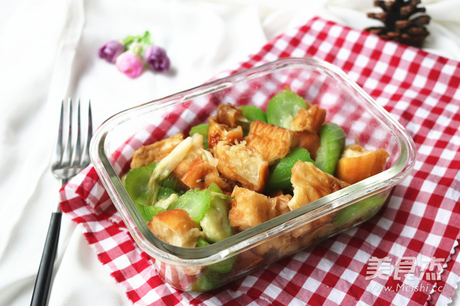 丝瓜烧油条的做法步骤：10