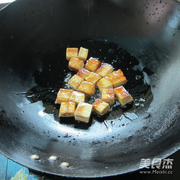 东坡肉烧豆腐的做法步骤：2