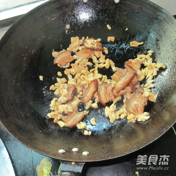 萝卜干炒东坡肉的做法步骤：6
