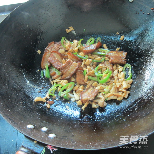 萝卜干炒东坡肉的做法步骤：8