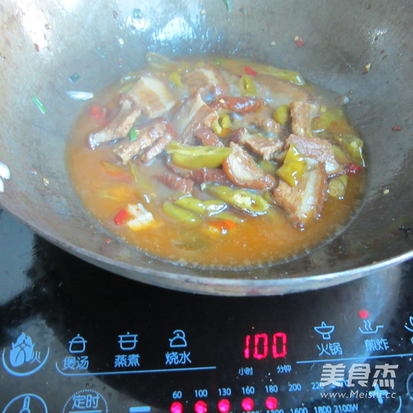 酸辣椒烧东坡肉的做法步骤:7