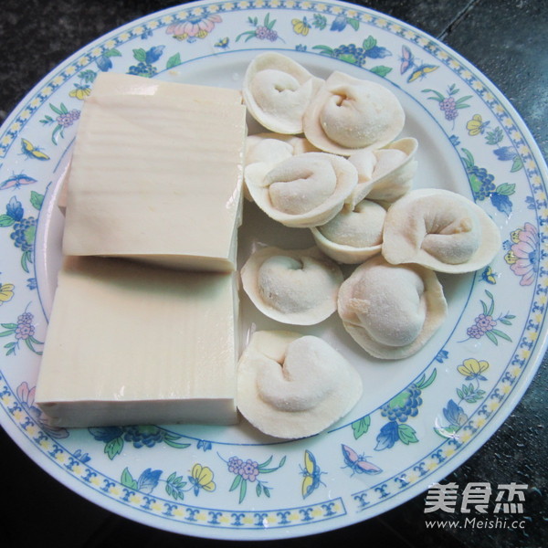 豆腐煮馄饨的做法步骤：1