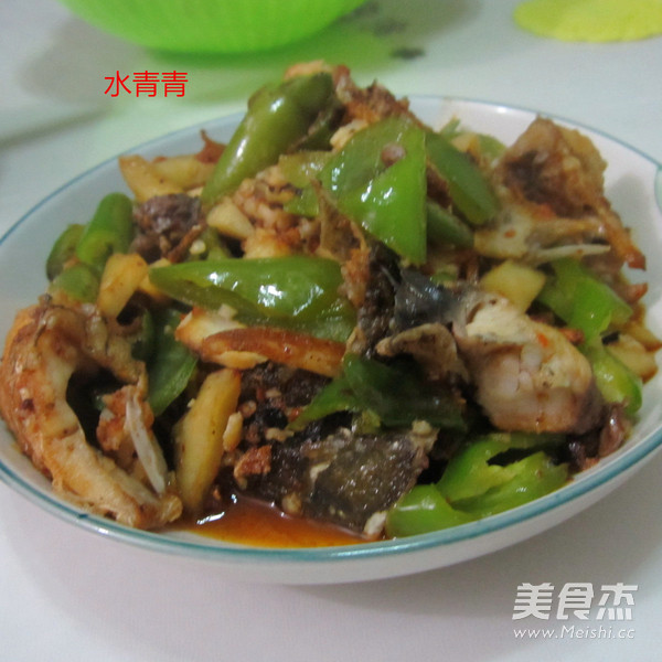 地瓜青椒煮鱼的做法步骤:12