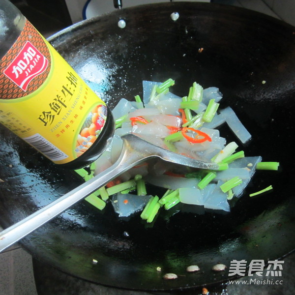芹菜粉皮的做法步骤：6