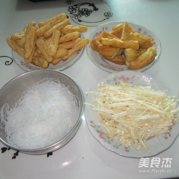 老鸭莲藕锅的做法步骤:2