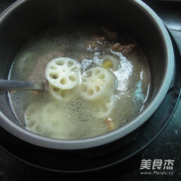 老鸭莲藕锅的做法步骤:5