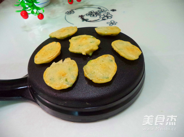 葱香鸡蛋饼的做法步骤:12