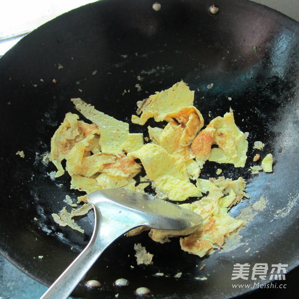白菜炒蛋的做法步骤:4