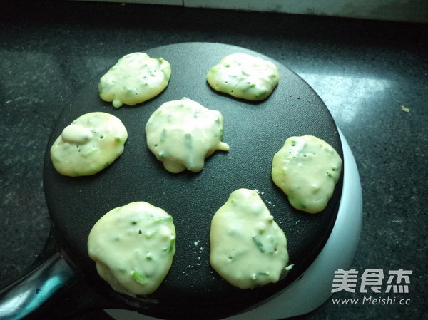 葱香鸡蛋饼的做法步骤:9