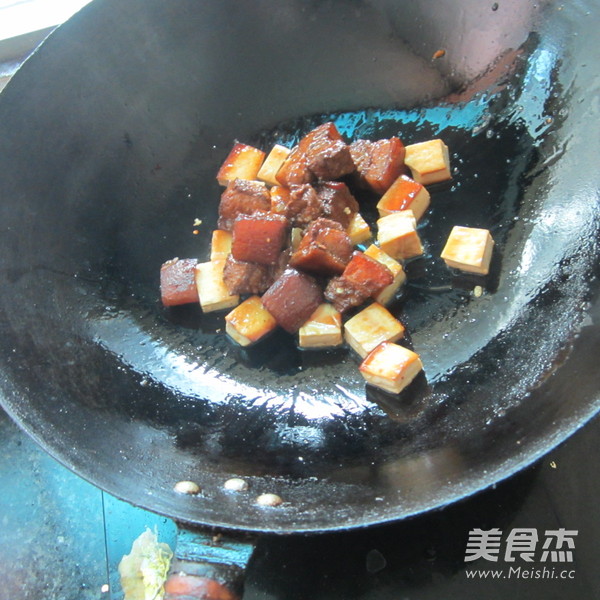 东坡肉烧豆腐的做法步骤：4
