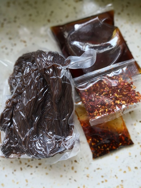 荞麦面大冷面的做法步骤：2