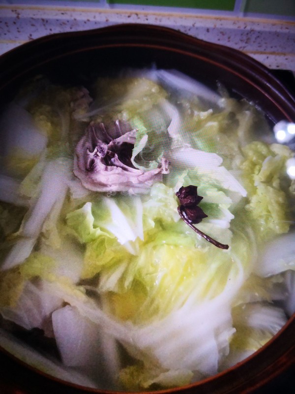 砂锅鸡胸骨炖白菜的做法步骤：5