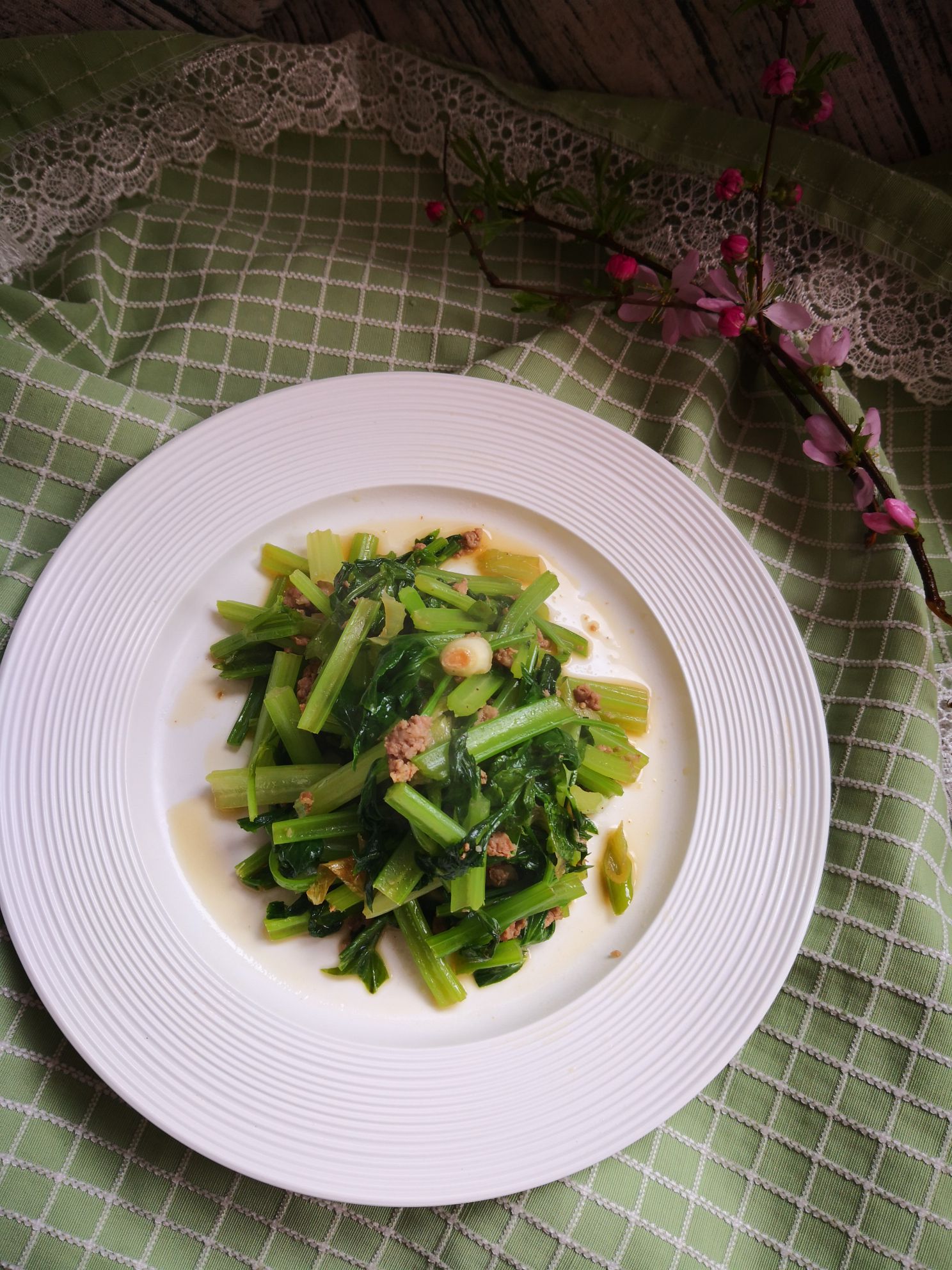 肉馅炒芹菜的做法步骤：7